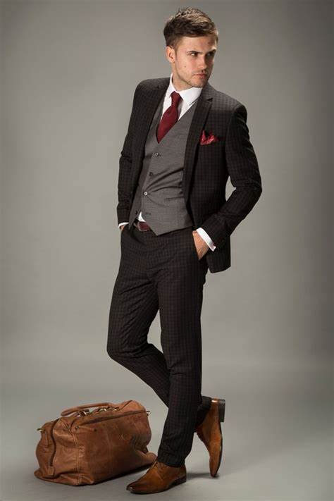 Can You Wear Brown Shoes with a Black Suit?